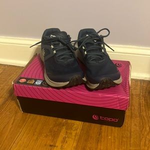 EUC Topo Athletic Terraventure 3 women’s 9